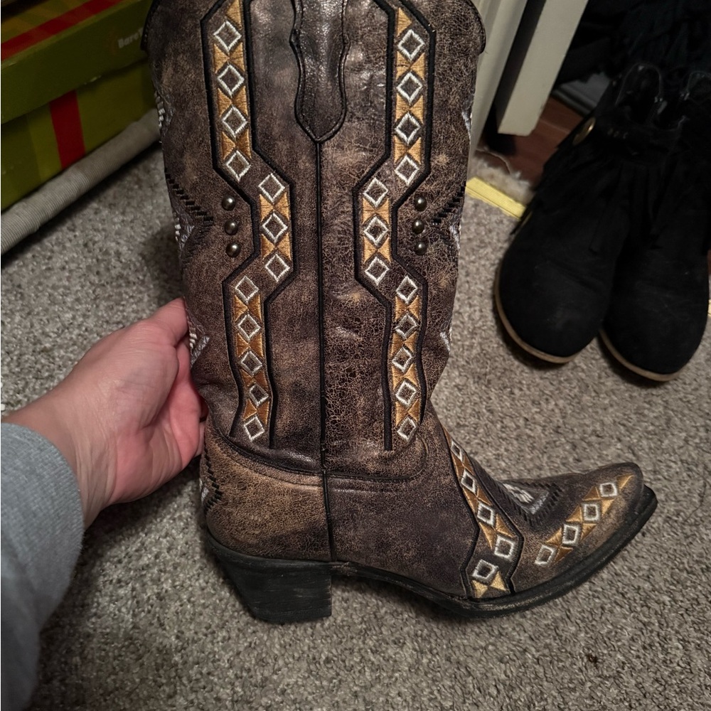 Brown Western Corral Cowboy Boots with Geometric Patterns Size 8